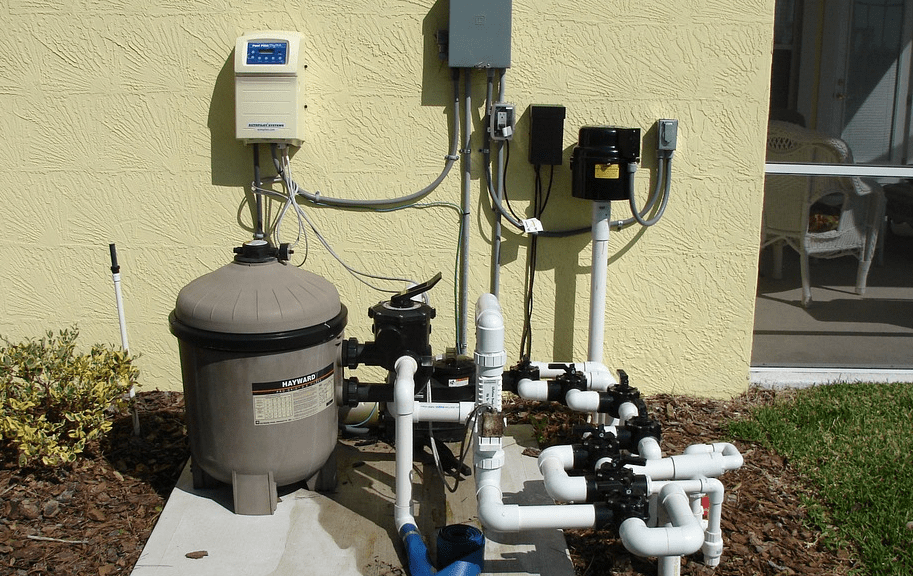 Eine Pool Filteranlage garantiert die perfekte Wasserqualität